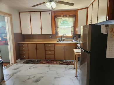 34 Cedar St, East Millinocket, ME 04430 - photo 3