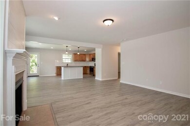 1115 Valley St, Statesville, NC 28677 - photo 6