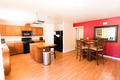 8860 Silverkist Dr, Reno, NV 89506 - photo 5