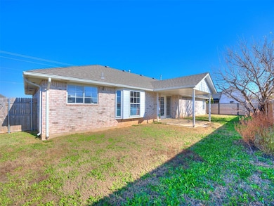 104 SE 34th St, Moore, OK 73160 - photo 6