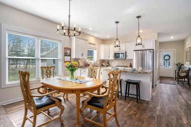 Dining to Kitchen