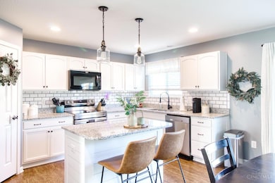 8965 Bluejay View Dr, Cleves, OH 45002 - photo 7