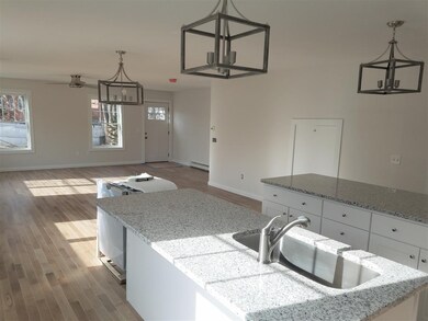 9 Clifford St unit A, Exeter, NH 03833 - photo 2