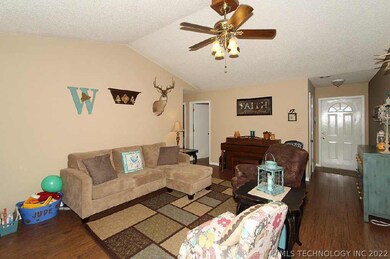 467 E 143rd St, Glenpool, OK 74033 - photo 4