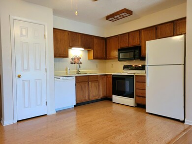 Eat-in Kitchen