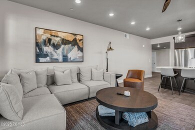 1134 W Helling Cir unit 6-101, Heber City, UT 84032 - photo 4