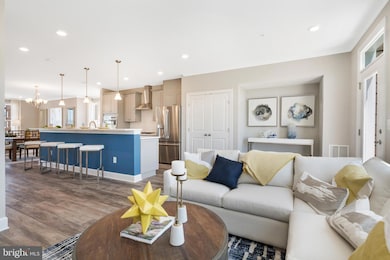 9667 Swallowtail Ln, Manassas, VA 20110 - photo 2