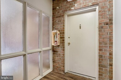 141 N Emory Dr unit 9, Sterling, VA 20164 - photo 4