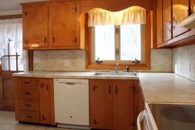 37 Cedar St, Hopkinton, MA 01748 - photo 6