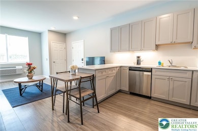 948 N Front St unit C-5, Allentown, PA 18102 - photo 7