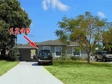 1248 2/1 with carport side