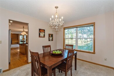 7622 Princeton Dr NE, Cedar Rapids, IA 52402 - photo 7