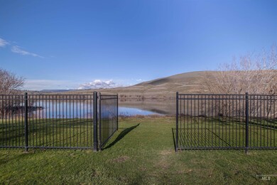 419 1st St, Asotin, WA 99402 - photo 4