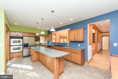 882 Pleasant Ridge Ln, Davidsonville, MD 21035 - photo 4