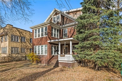 2462 Niagara Ave, Niagara Falls, NY 14305 - photo 2