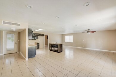 10700 Alta Loma Dr, El Paso, TX 79935 - photo 5
