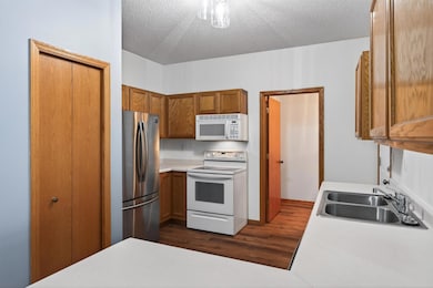 2074 Parkway Ave unit 31007, Shakopee, MN 55379 - photo 7