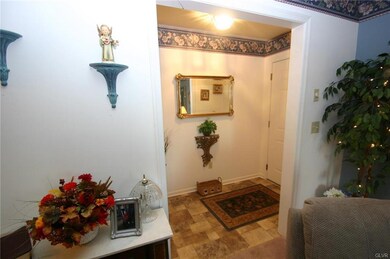 978 Cold Spring Rd unit 2, Allentown, PA 18103 - photo 3