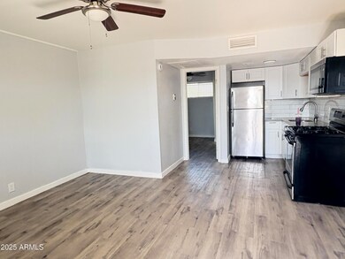 2929 N 38th St unit 23, Phoenix, AZ 85018 - photo 3
