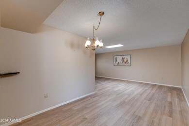 10822 W Santa fe Dr, Sun City, AZ 85351 - photo 7