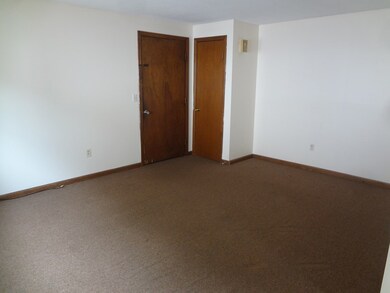 37 Greenwich St unit A, Ludlow, MA 01056 - photo 2