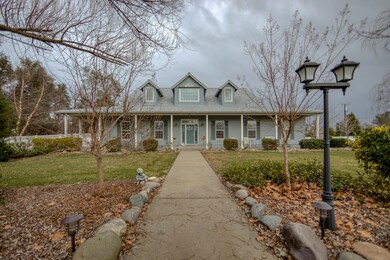 19550 Mockingbird Ln, Redding, CA 96002 - photo 2