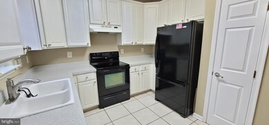 7121 Ladd Cir, Frederick, MD 21703 - photo 6