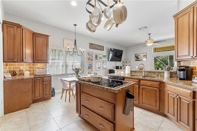 4276 Laurel Ridge Cr, Weston, FL 33331 - photo 2