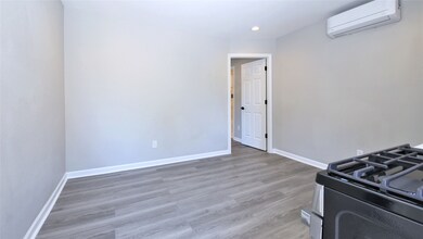 1308 Enid St unit 1, Houston, TX 77009 - photo 3