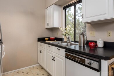 17718 Warbler Ln E, Sunriver, OR 97707 - photo 6