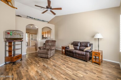 7)GREAT ROOM