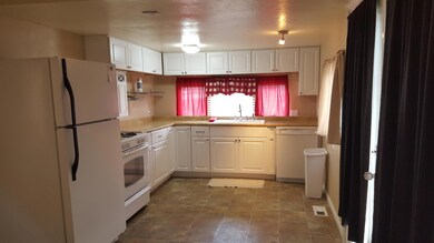 72 300 East St unit 7, Cedar City, UT 84720 - photo 2