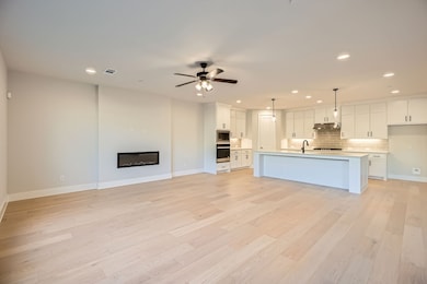 3505 Kings Court Dr, Lewisville, TX 75056 - photo 3