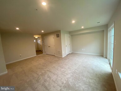 13 Gates Park Ct, Halethorpe, MD 21227 - photo 6