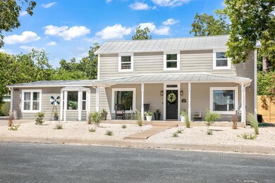 110 W Hackberry St, Fredericksburg, TX 78624 - photo 3