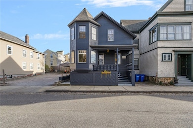 23 Mount Vernon St, Newport, RI 02840 - photo 2