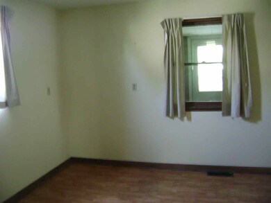 611 Oak St, Bicknell, IN 47512 - photo 6