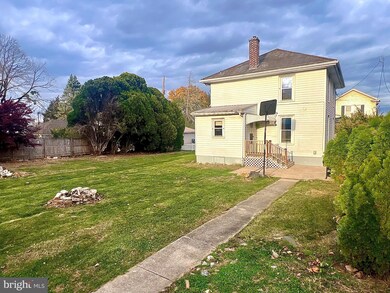 25 S Center Ave, Palmyra, PA 17078 - photo 5