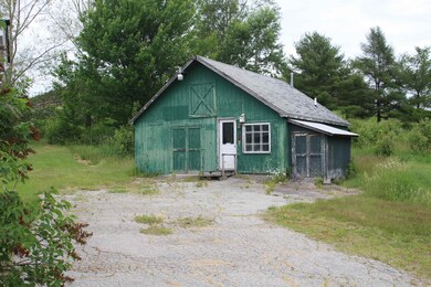 88 Lancaster Rd, Whitefield, NH 03598 - photo 4