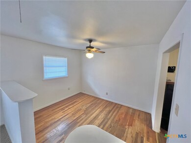 404 N 4th St, Copperas Cove, TX 76522 - photo 4
