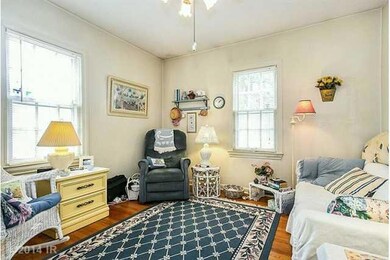 1048 65th St, Windsor Heights, IA 50324 - photo 4