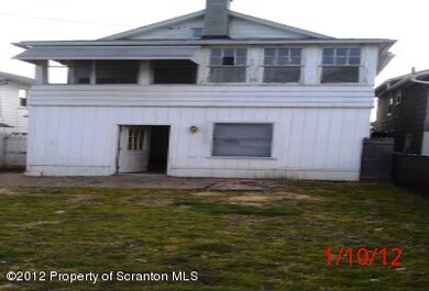 256 E Broad St, Nanticoke, PA 18634 - photo 2