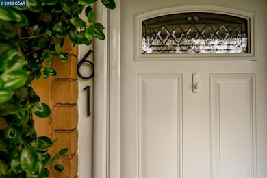 61 Fountainhead Ct, Martinez, CA 94553 - photo 3