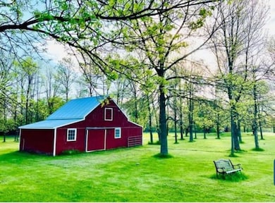 14 Ferry Rd, South Hero, VT 05486 - photo 3