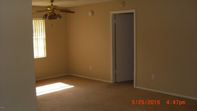 LIVING ROOM PHOTO 1