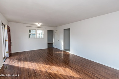 5 Lee Ave-23
