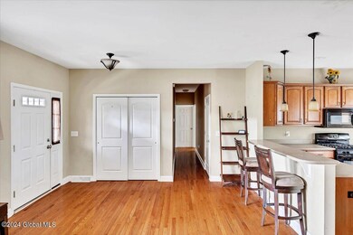 96 Thompson St, Troy, NY 12180 - photo 4