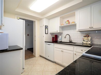Updated kitchen w newer appliances, granite, tile 
