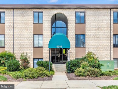 6988 Hanover Pkwy unit 301, Greenbelt, MD 20770 - photo 2