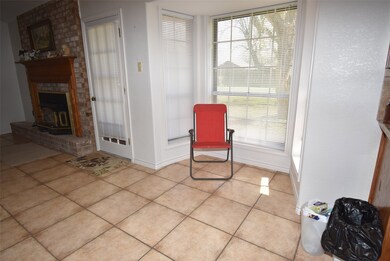 99 Nueces St, Bay City, TX 77414 - photo 3